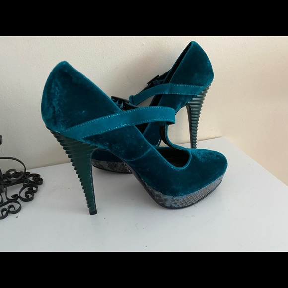 Rachel royal Heels crush Velvet and Snake platform heels size 8 - Picture 9 of 16